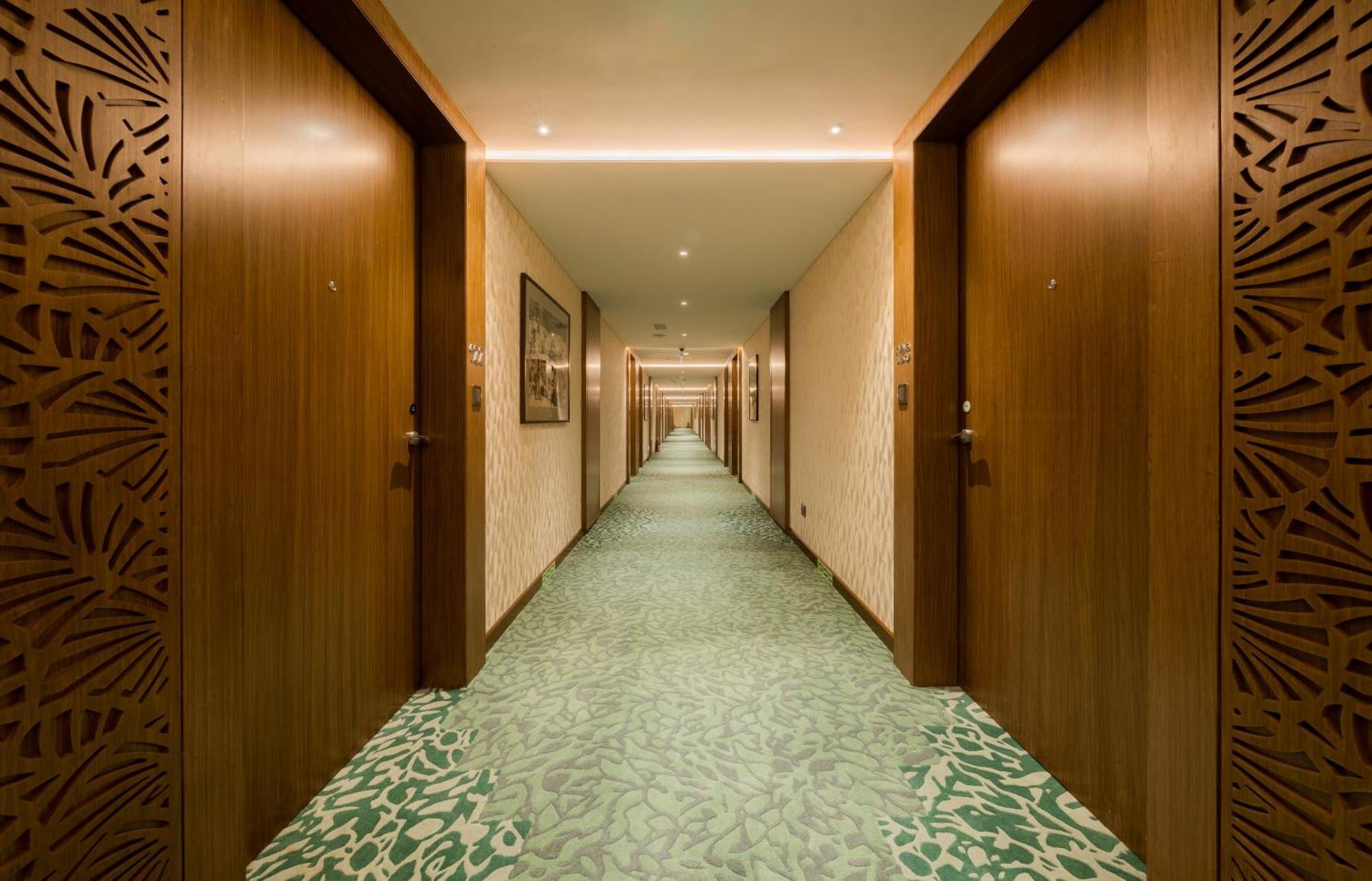080 Transit Hotel, T2 Turuvekere Luaran gambar